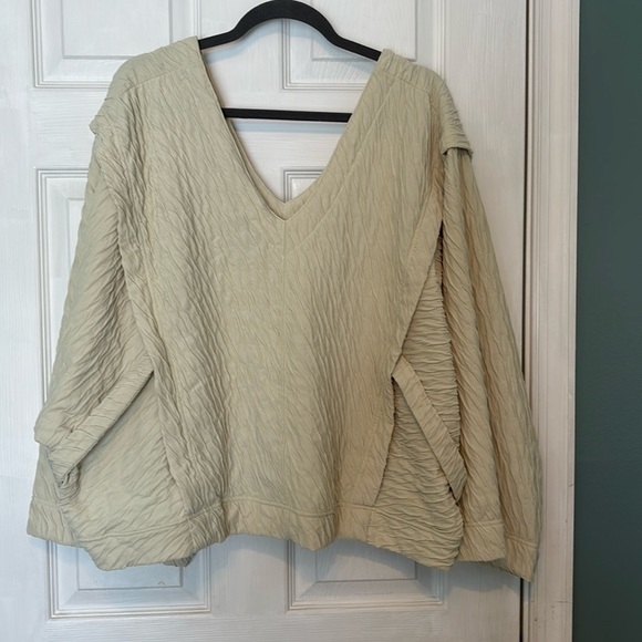 ‼️NWT‼️Free people Beach wavy top - Picture 2 of 4